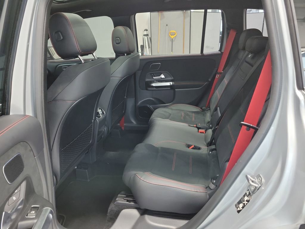 Used 2024 Mercedes-Benz GLB 35 AMG 4MATIC image 33