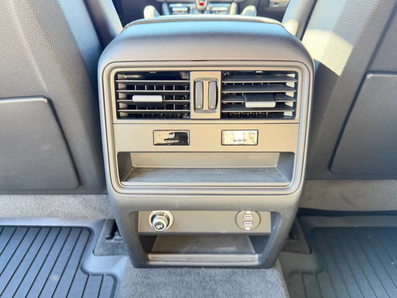 Used 2022 Porsche Cayenne Turbo GT AWD/4WD image 19