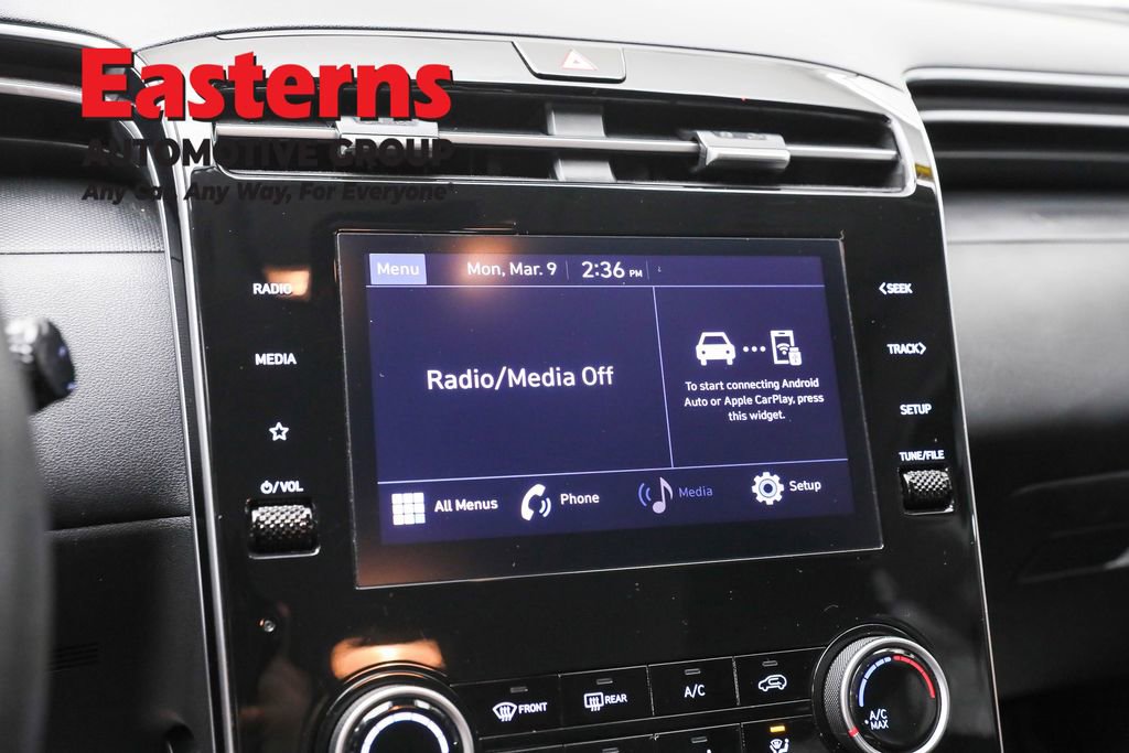 Used 2023 Hyundai Tucson SE image 19