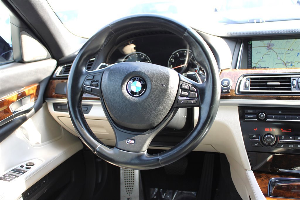Used 2014 BMW 750Li RWD image 13