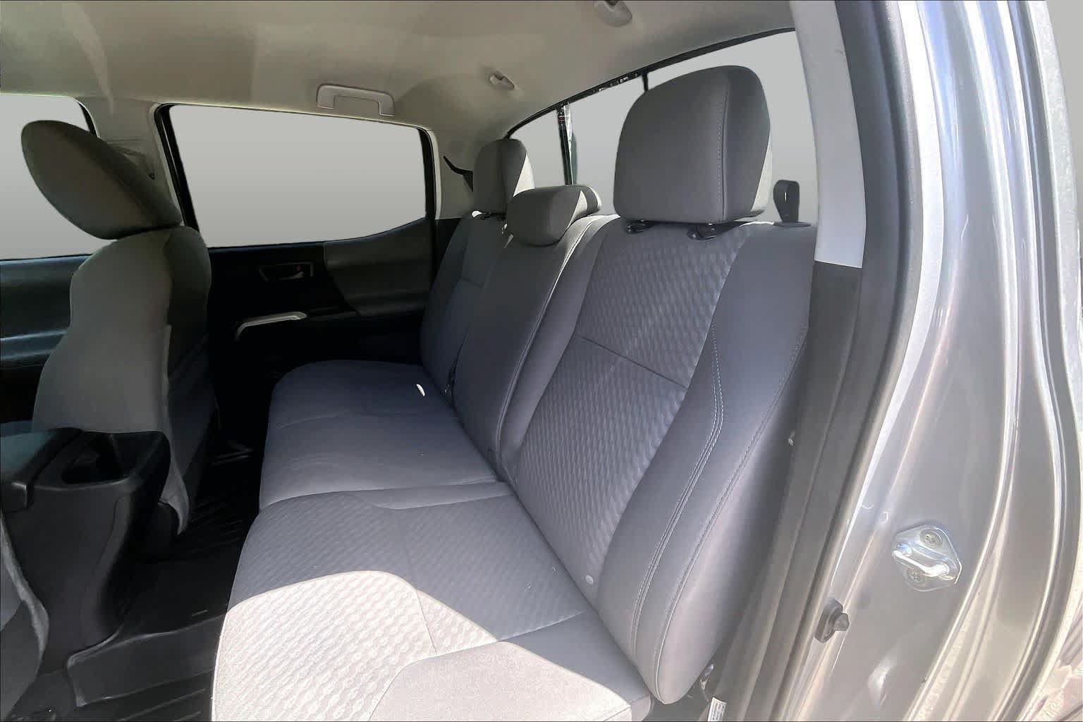 Used 2021 Toyota Tacoma SR5 RWD image 21