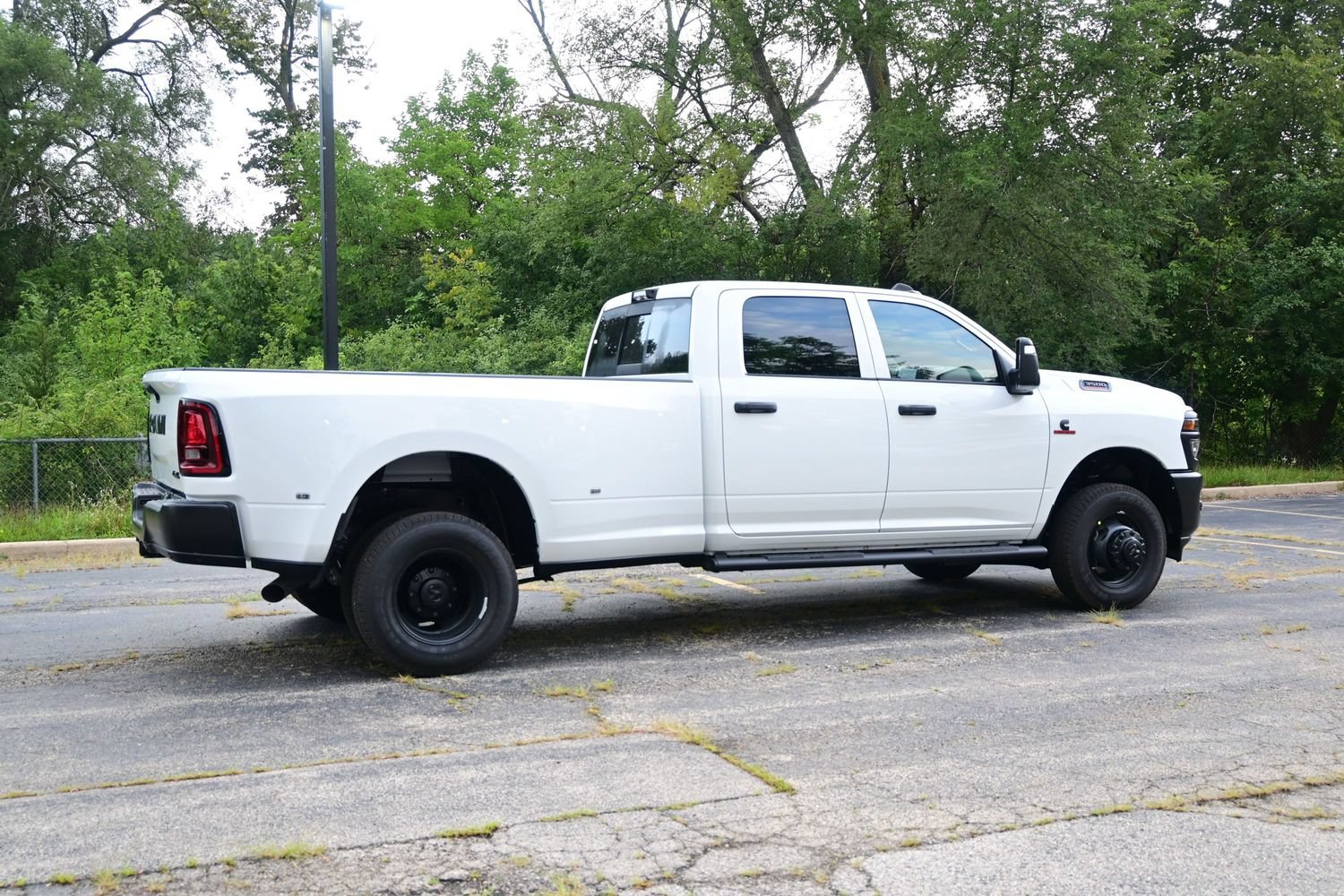 New 2027 RAM 3500 Tradesman AWD/4WD image 16