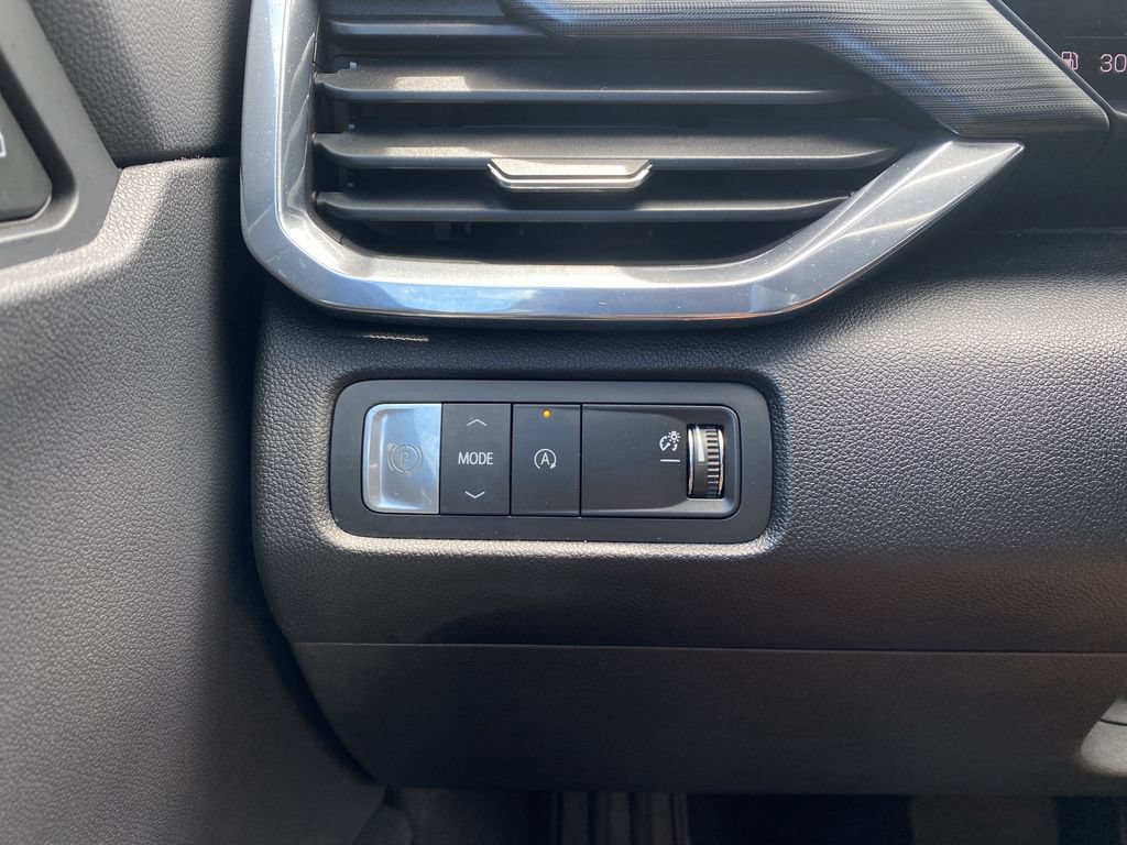 Used 2024 GMC Acadia Elevation FWD image 19