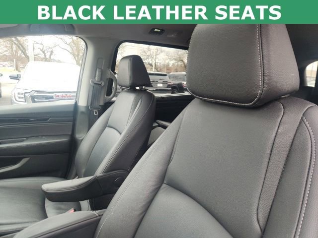 Used 2024 Honda Odyssey Touring image 2