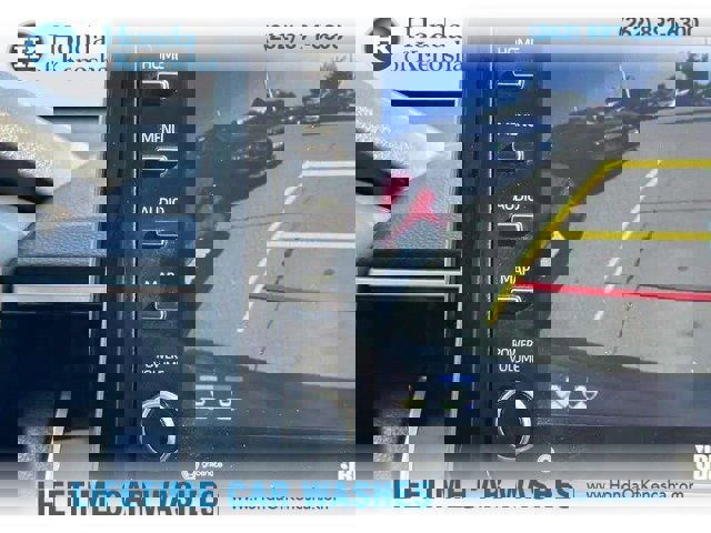 Used 2022 Toyota Corolla Cross XLE w/ Convenience Package AWD/4WD image 21