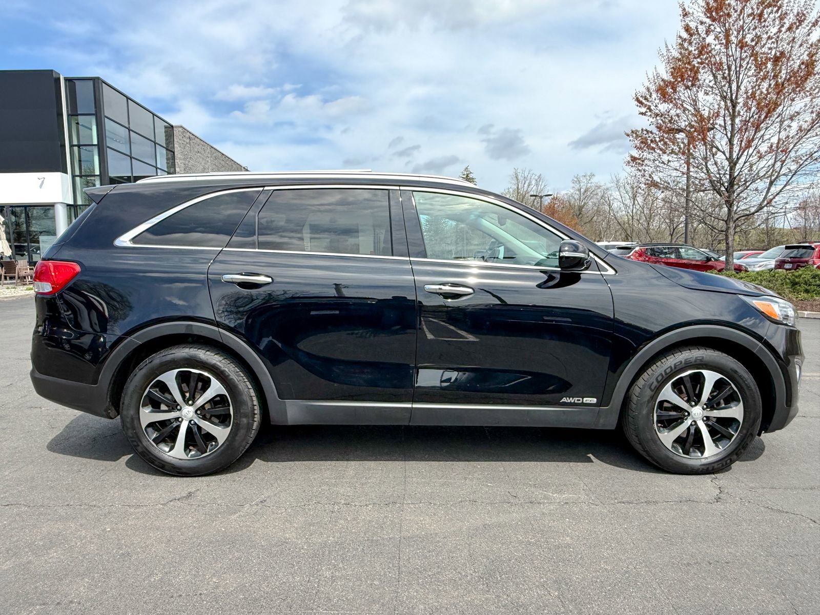 Certified 2017 Kia Sorento EX image 5