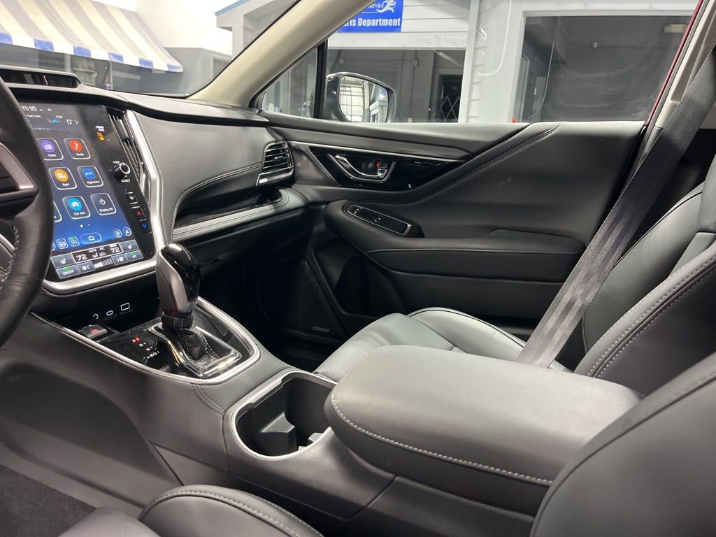 Used 2025 Subaru Outback Limited image 15