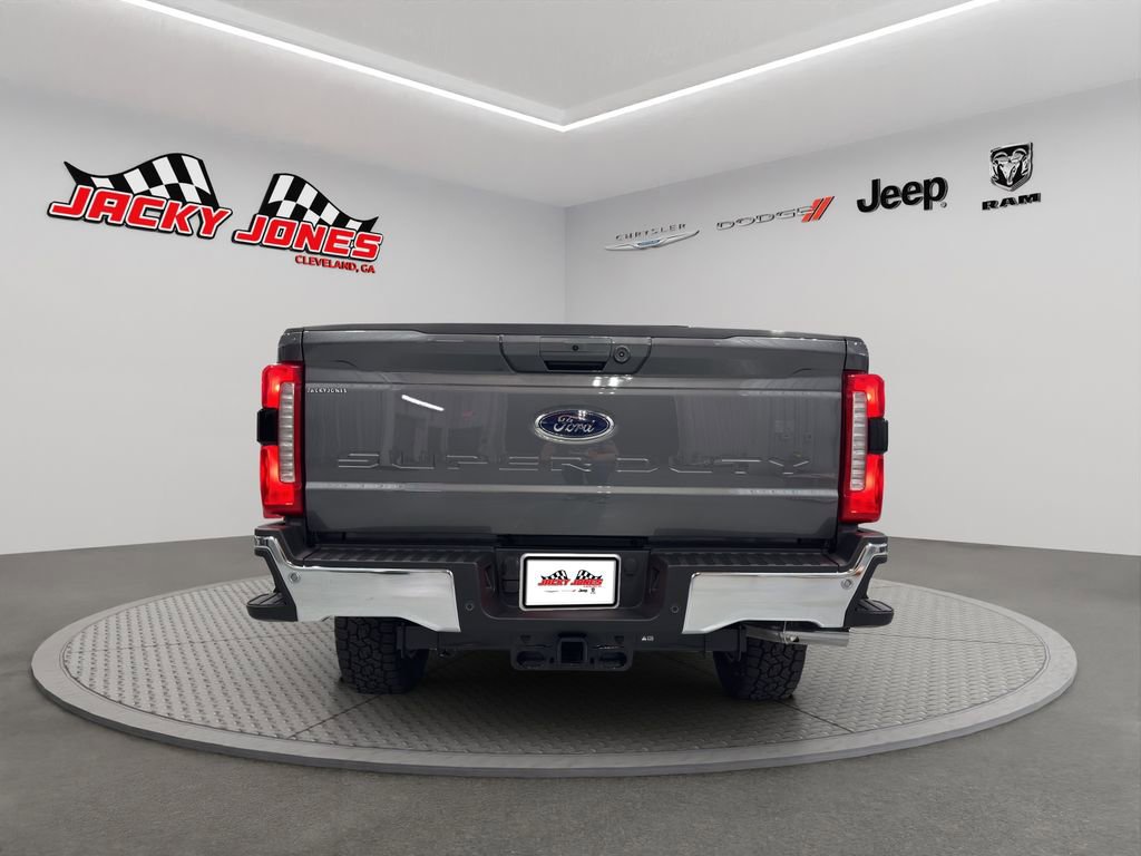 Used 2025 Ford F250 Lariat w/ Chrome Package image 4