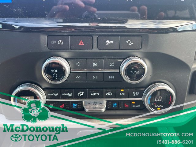 Used 2024 Ford Expedition XLT AWD/4WD image 16