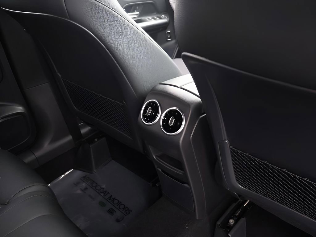 Certified 2025 Mercedes-Benz GLA 250 4MATIC image 26