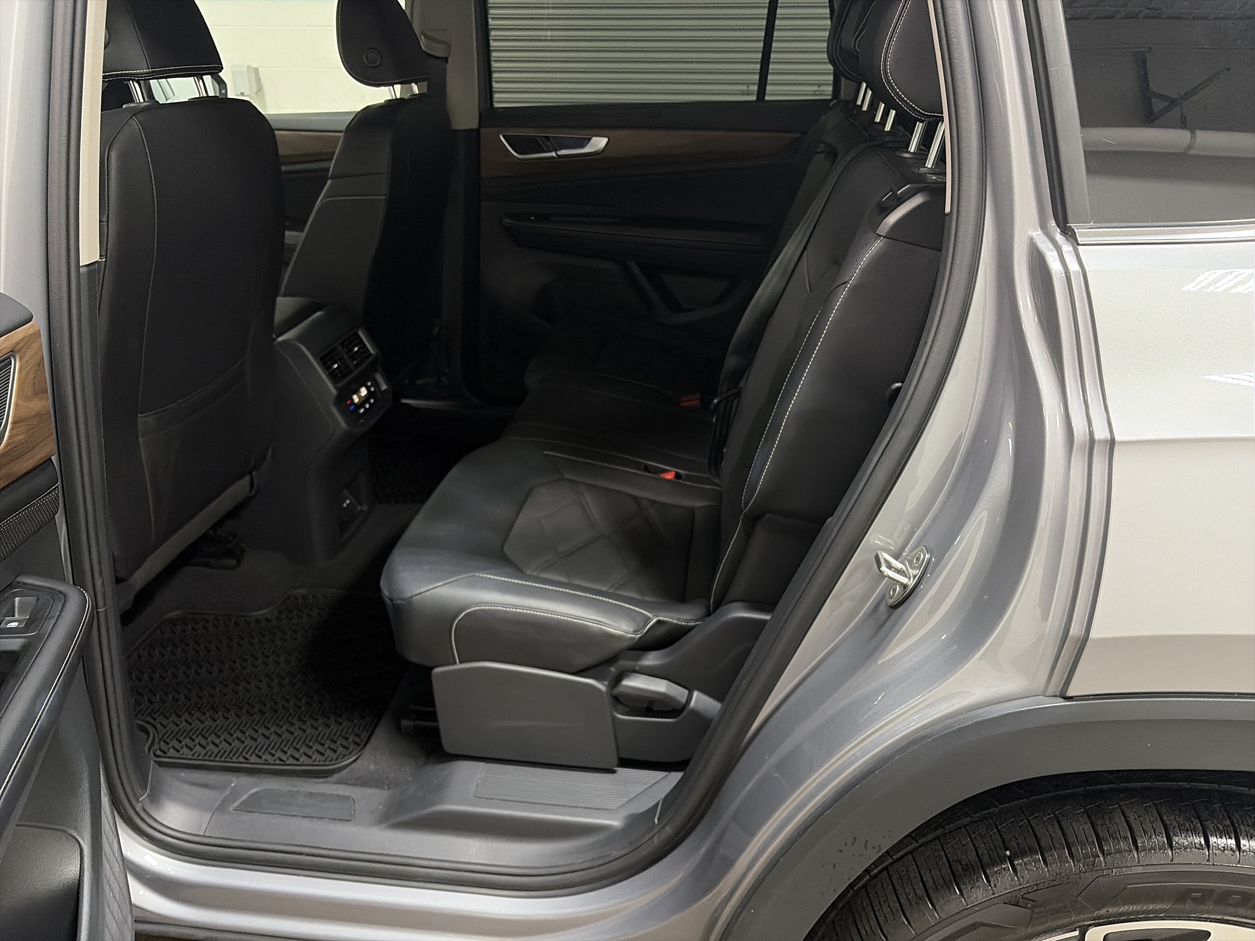 Certified 2026 Volkswagen Atlas SE AWD/4WD image 15
