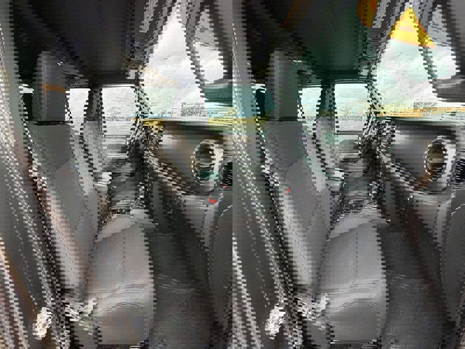 Used 2020 Jeep Gladiator Sport w/ Quick Order Package 24S image 31