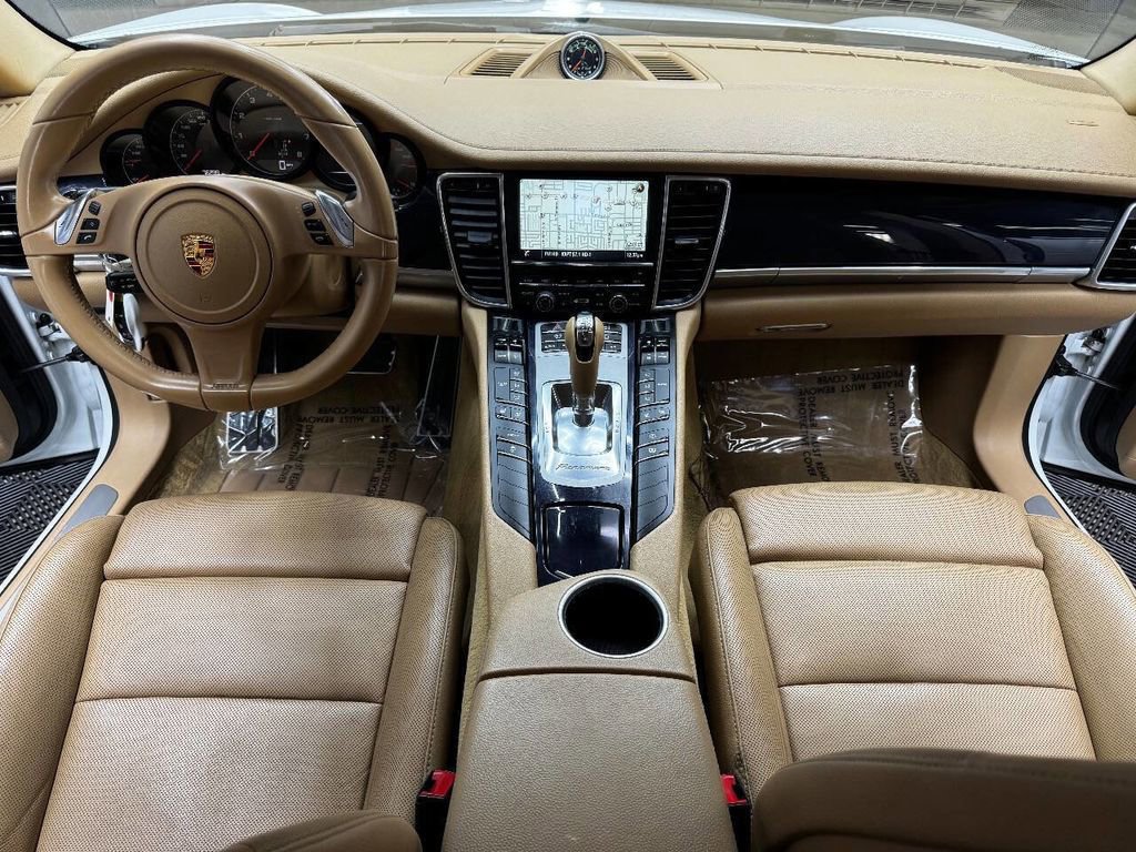 Used 2015 Porsche Panamera 4 image 41