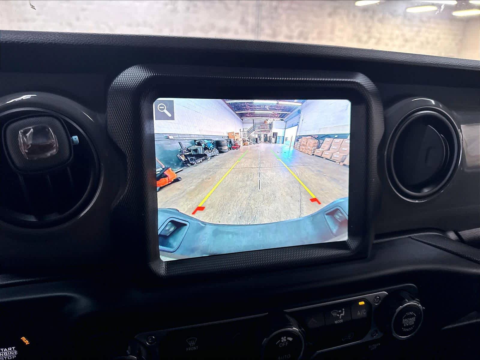 Used 2021 Jeep Gladiator Sport AWD/4WD image 24