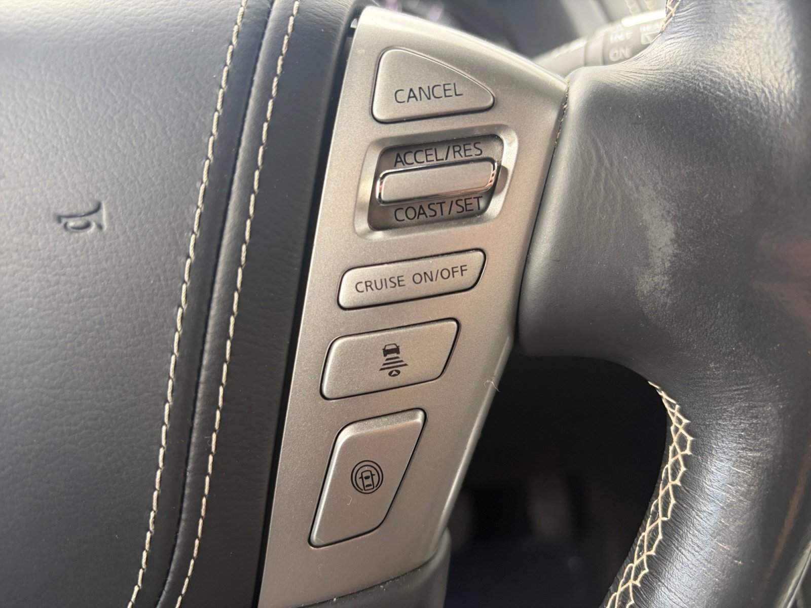 Used 2019 INFINITI QX80 Limited AWD/4WD image 18
