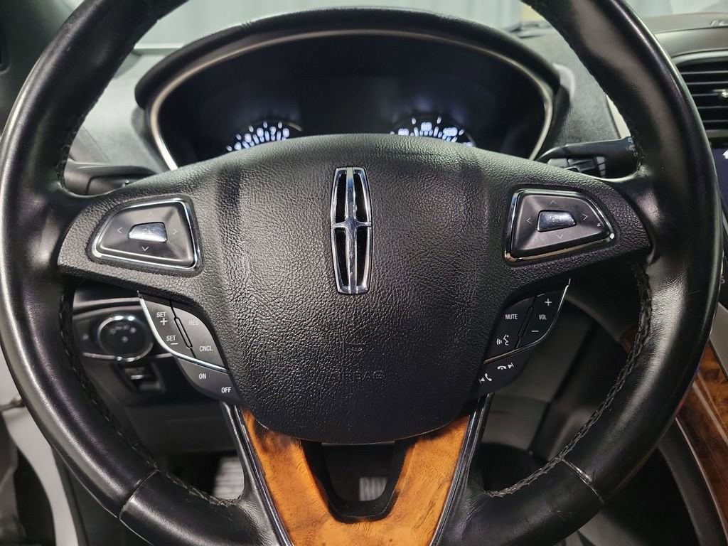 Used 2018 Lincoln MKX Select w/ Select Plus Package image 18