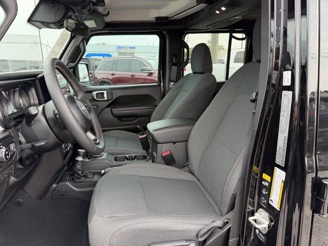 Used 2024 Jeep Gladiator Sport AWD/4WD image 14