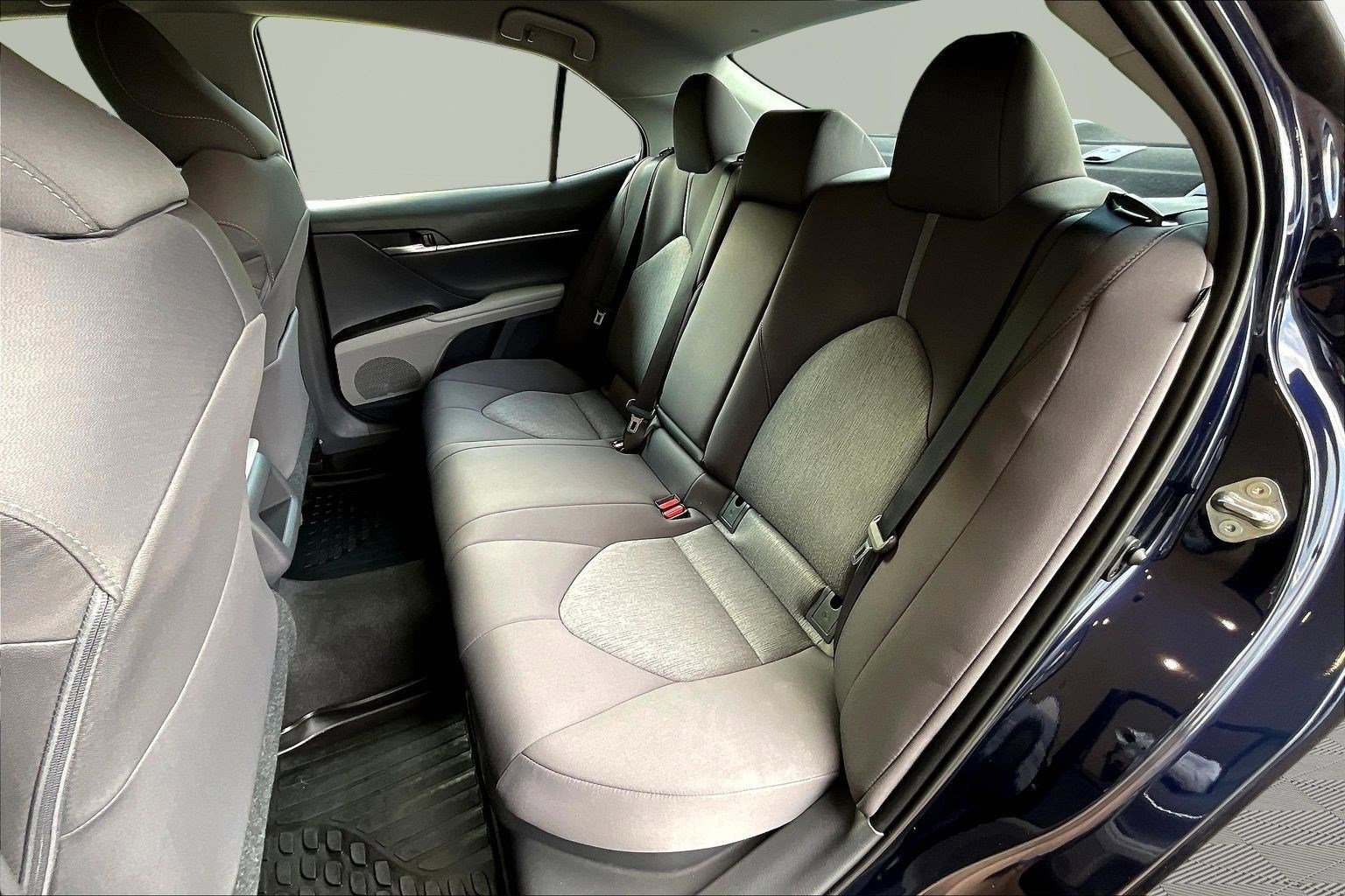 Used 2021 Toyota Camry LE FWD image 21