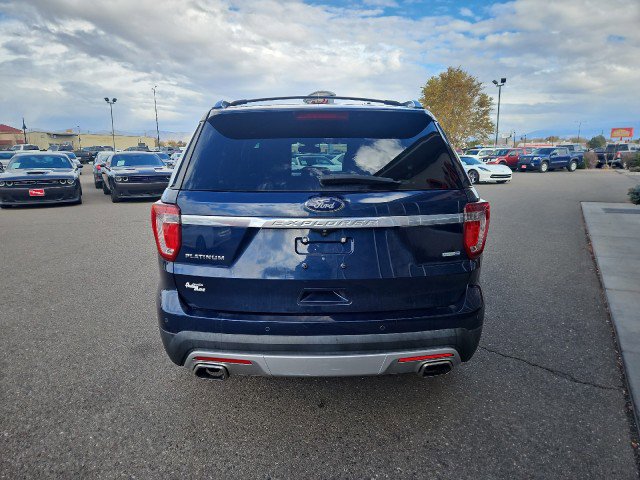 Used 2017 Ford Explorer Platinum image 4