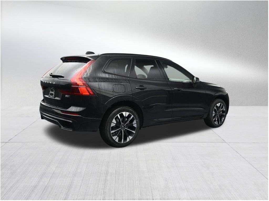 New 2026 Volvo XC60 B5 Plus AWD/4WD image 5