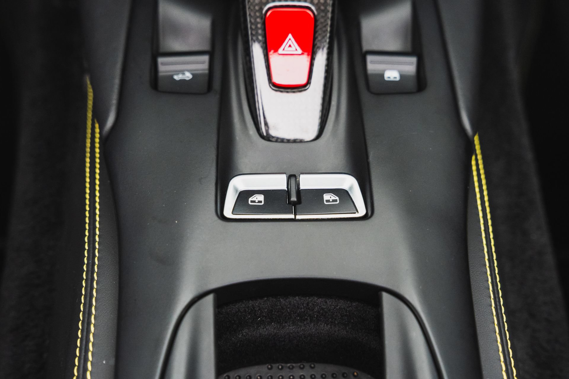 Used 2022 Ferrari 812 GTS RWD image 69