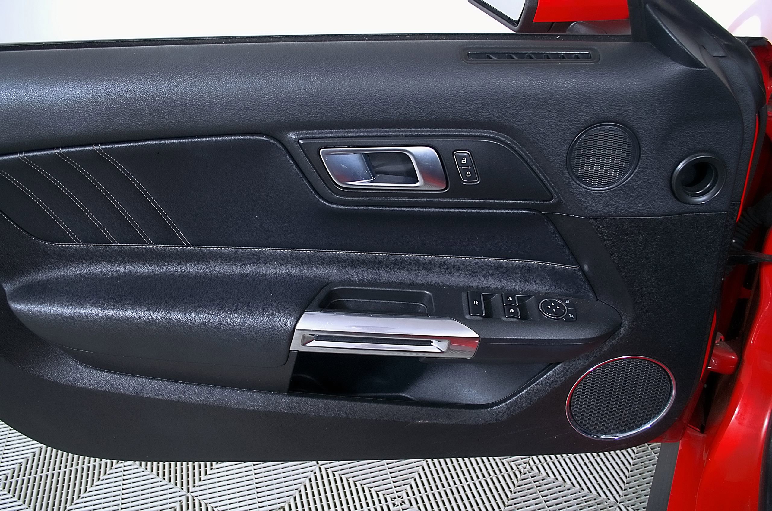 Used 2022 Ford Mustang Premium RWD image 15