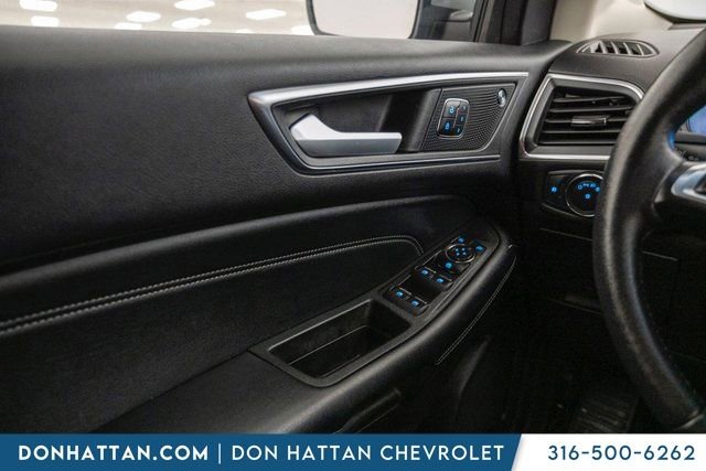 Used 2022 Ford Edge Titanium image 17