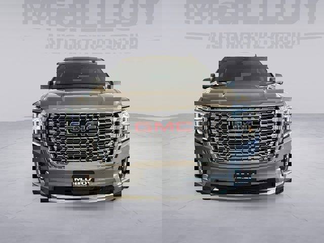 Used 2024 GMC Yukon XL Denali w/ Advanced Technology Package image 8