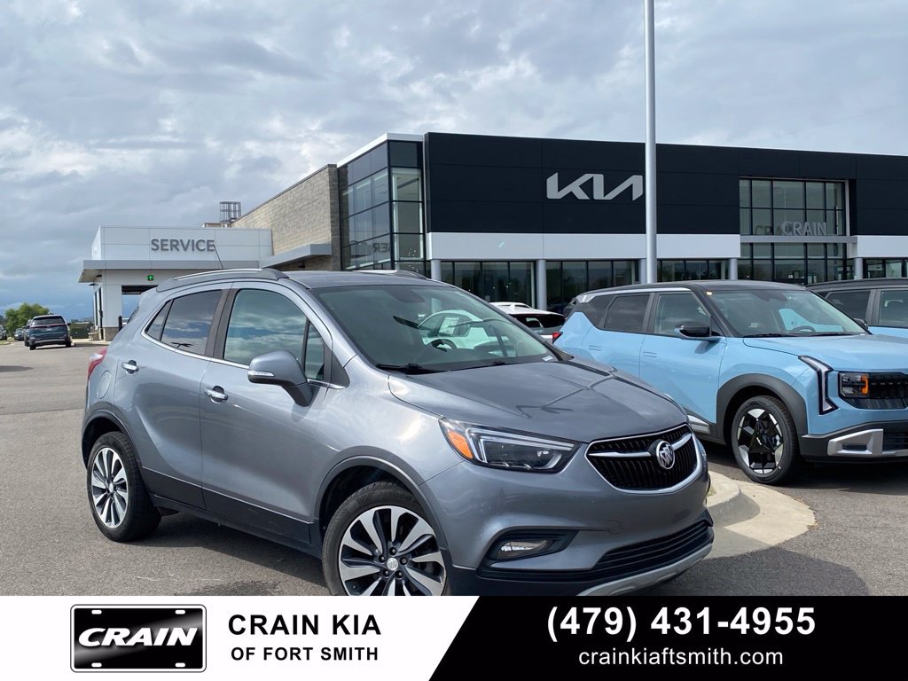 Used 2019 Buick Encore Essence FWD image 1