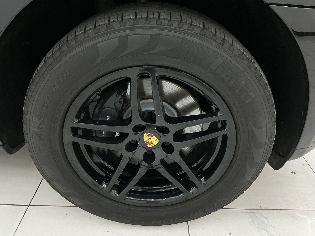 Used 2018 Porsche Macan AWD/4WD image 49