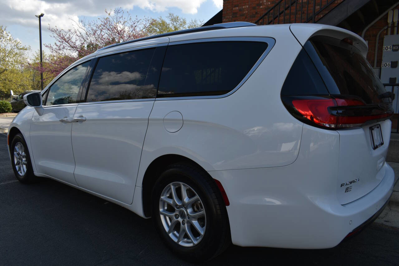 Used 2021 Chrysler Pacifica Touring-L image 34