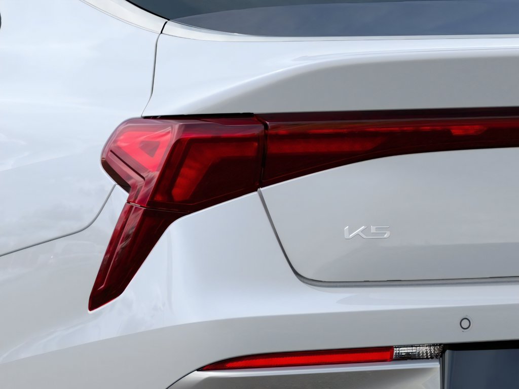 New 2026 Kia K5 LXS FWD image 11