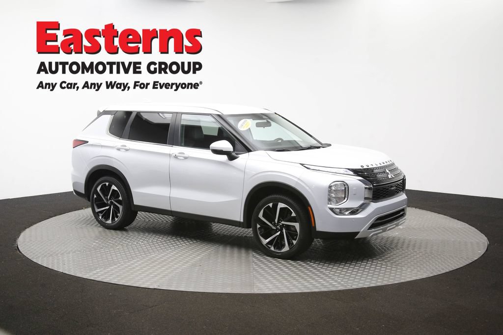 Used 2024 Mitsubishi Outlander SE AWD/4WD image 47