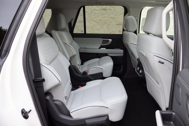 New 2025 Ford Expedition Max Platinum w/ Platinum Ultimate Package image 38