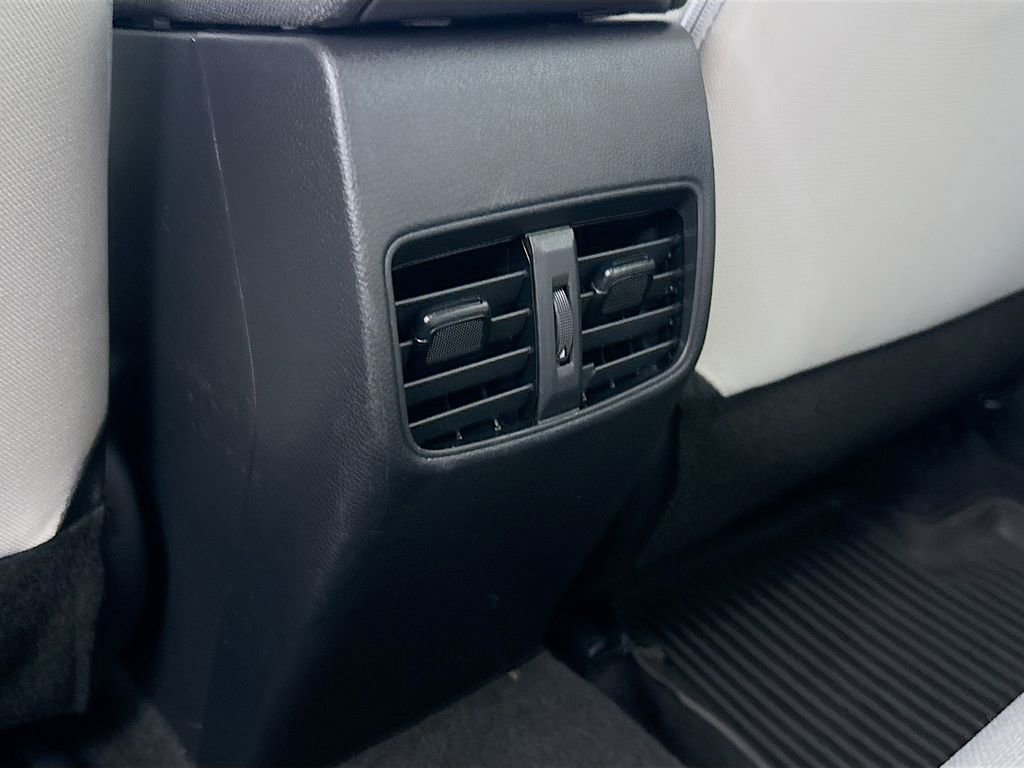 Certified 2024 Toyota Corolla Cross L image 26