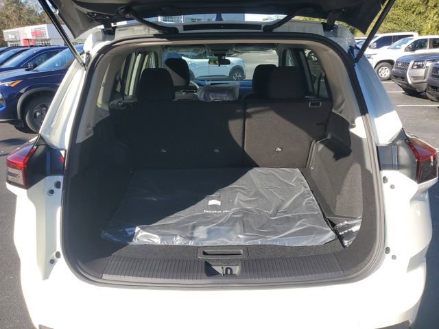 New 2026 Nissan Rogue S image 5