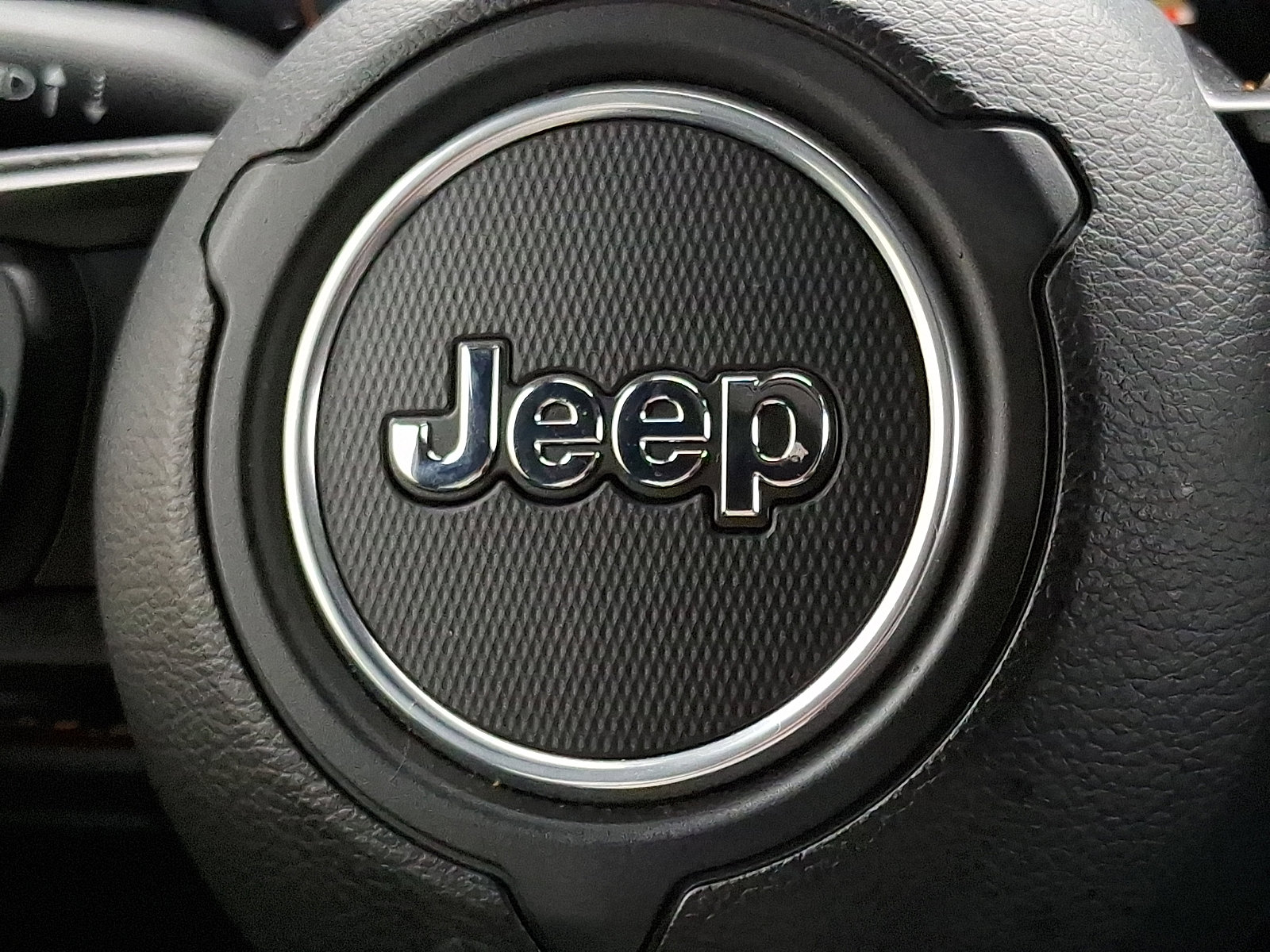 Certified 2024 Jeep Gladiator Mojave image 29