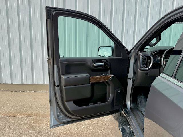 Used 2021 Chevrolet Silverado 1500 High Country w/ Technology Package AWD/4WD image 14