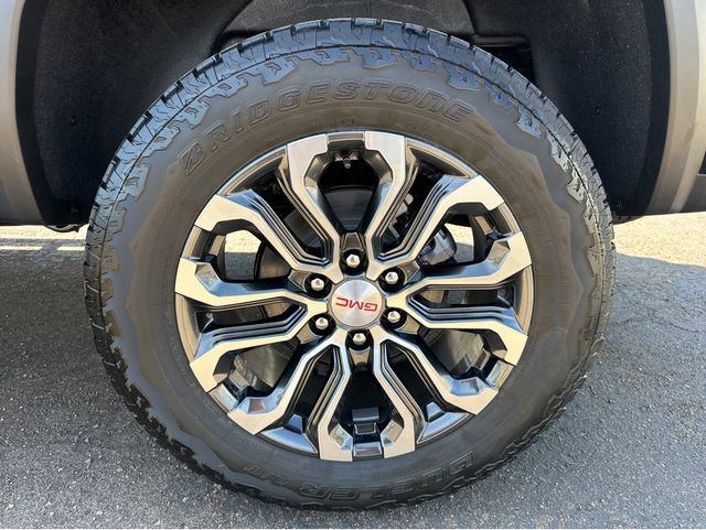 New 2026 GMC Canyon Denali AWD/4WD image 15