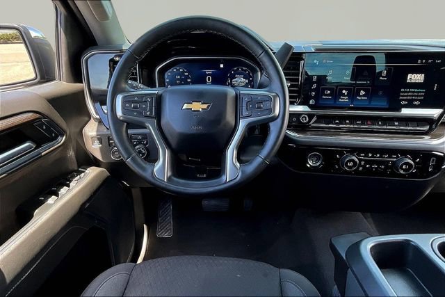 Used 2023 Chevrolet Silverado 1500 LT AWD/4WD image 8