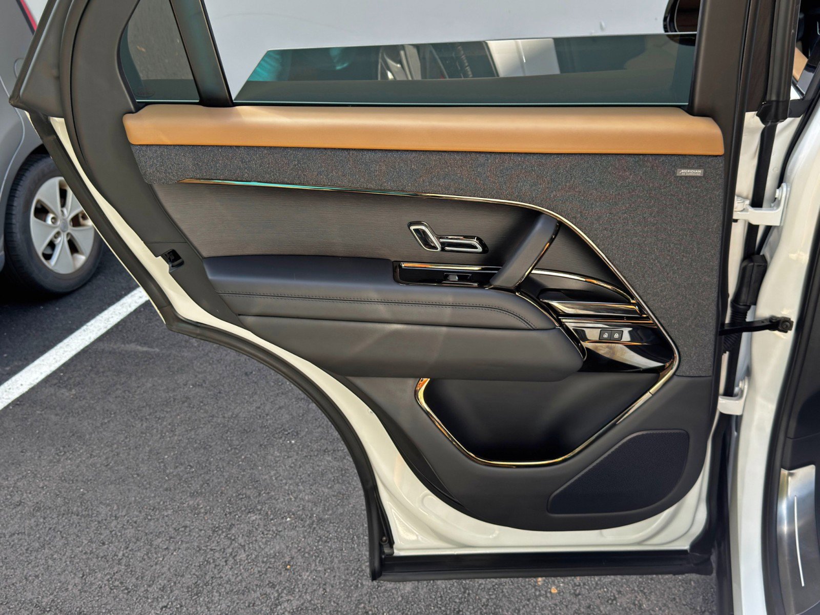 Used 2024 Land Rover Range Rover Sport Autobiography image 50