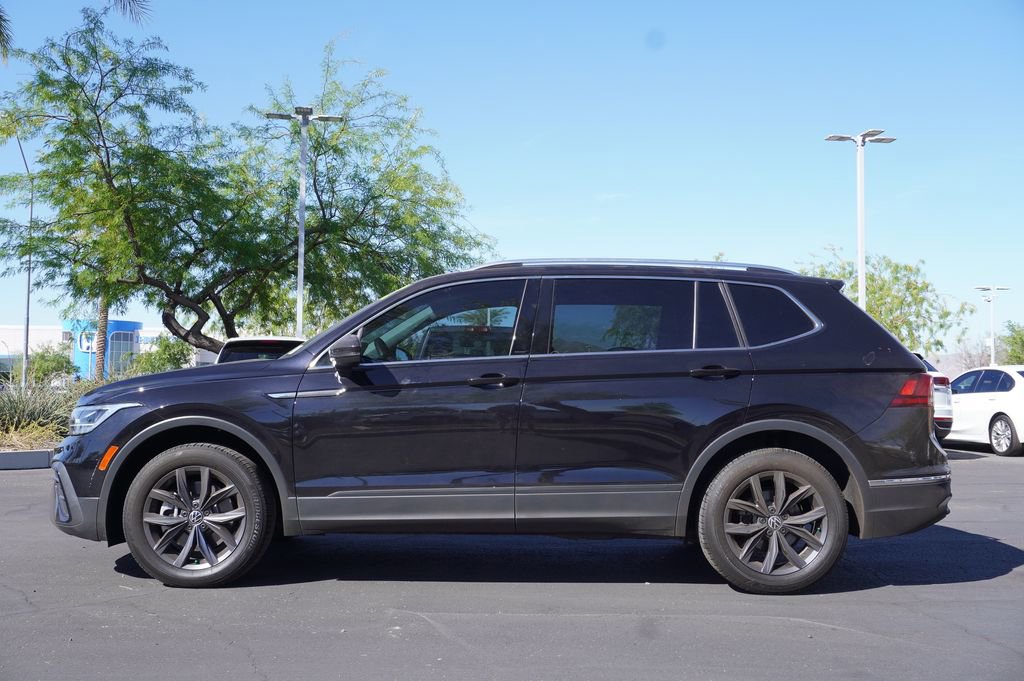 Used 2022 Volkswagen Tiguan SE AWD/4WD image 2