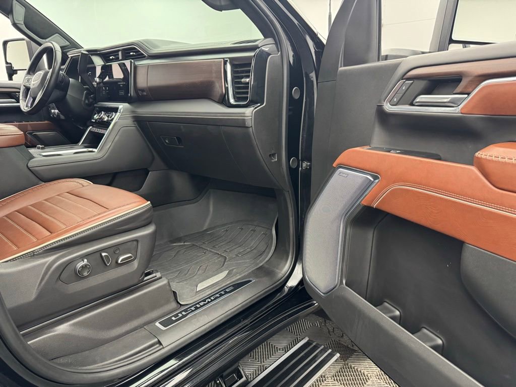Used 2024 GMC Sierra 2500 Denali Ultimate w/ Max Trailering Package image 36