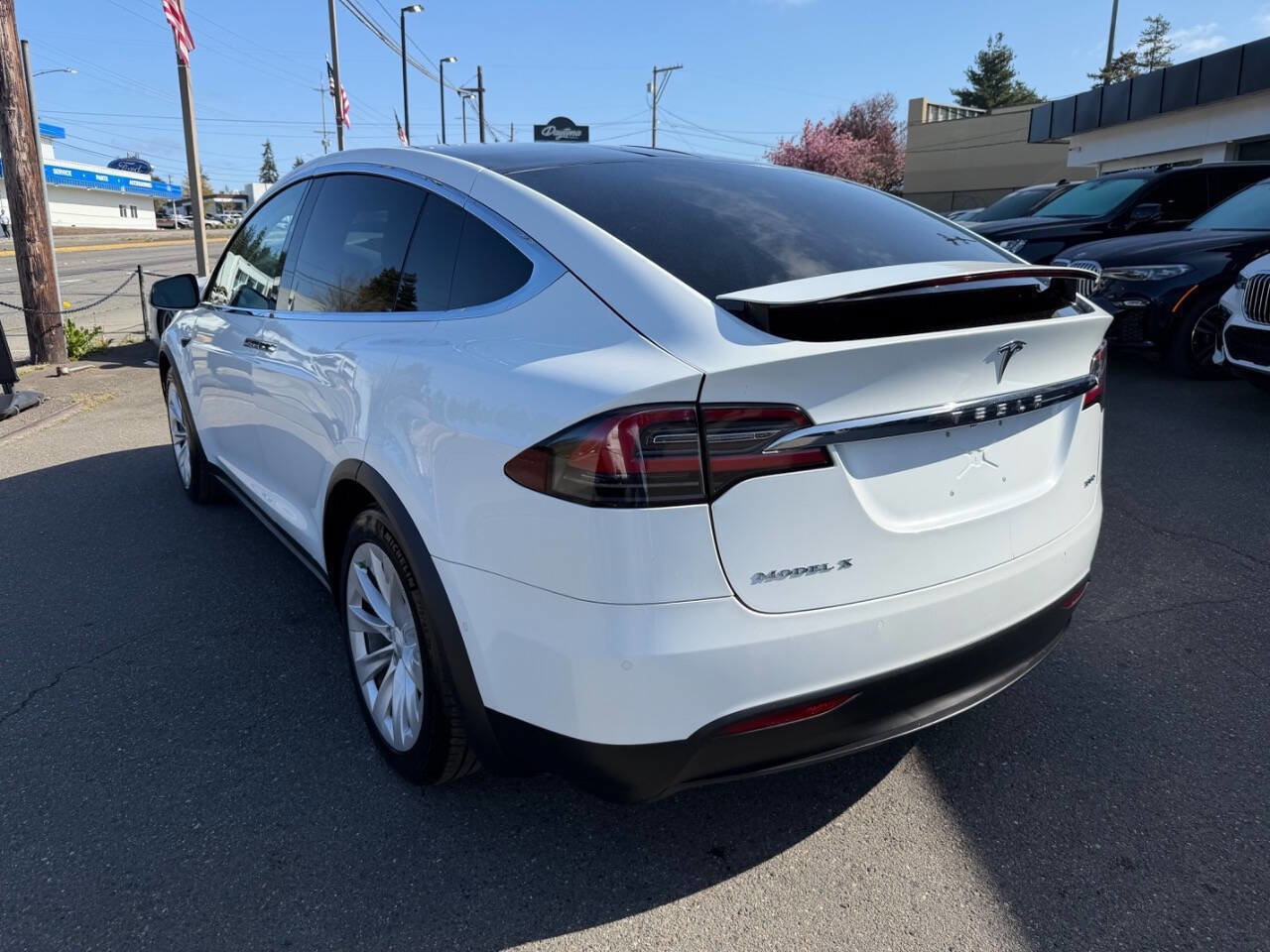Used 2018 Tesla Model X 100D AWD/4WD image 4