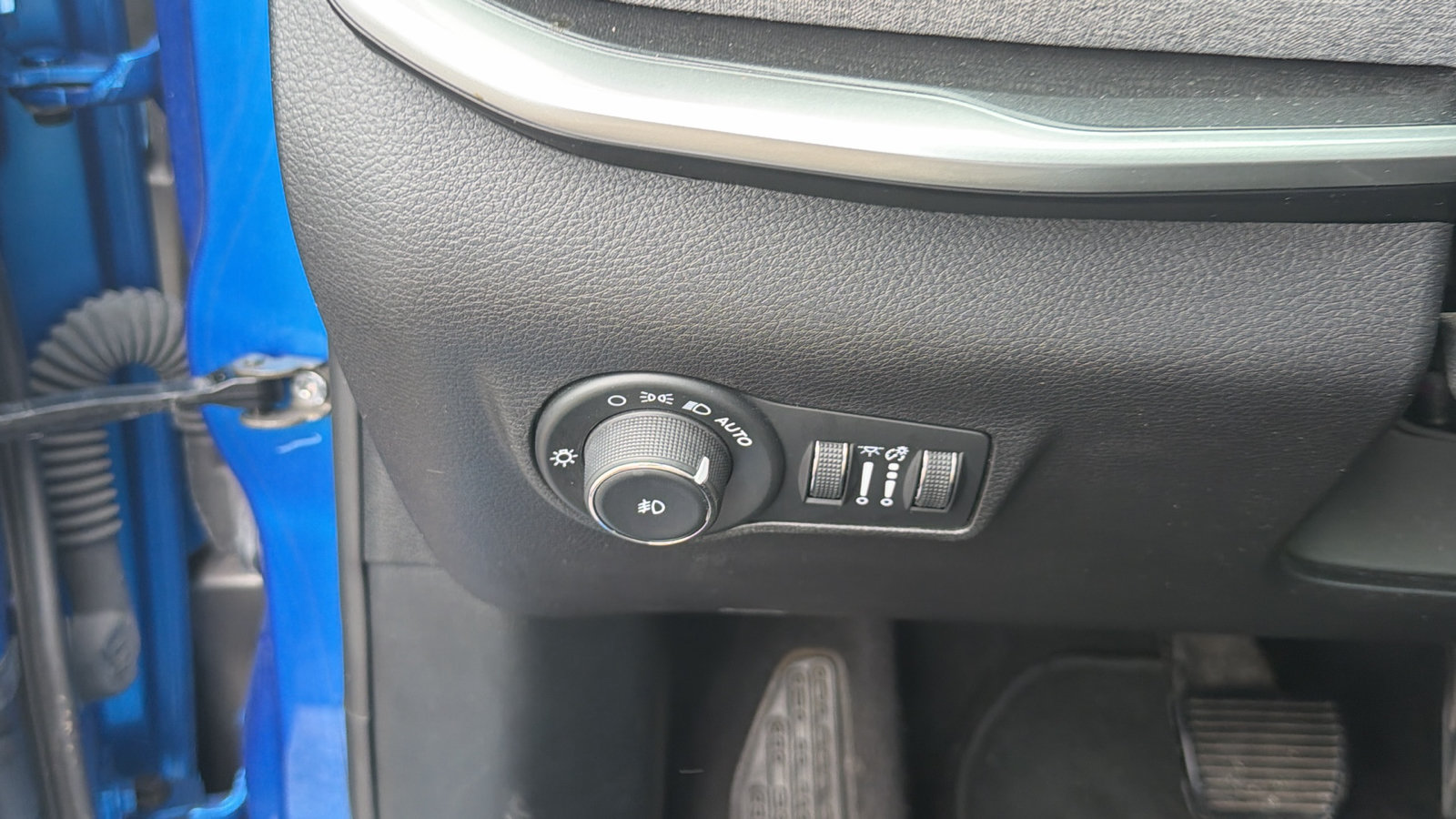 Used 2024 Jeep Compass Latitude AWD/4WD image 25