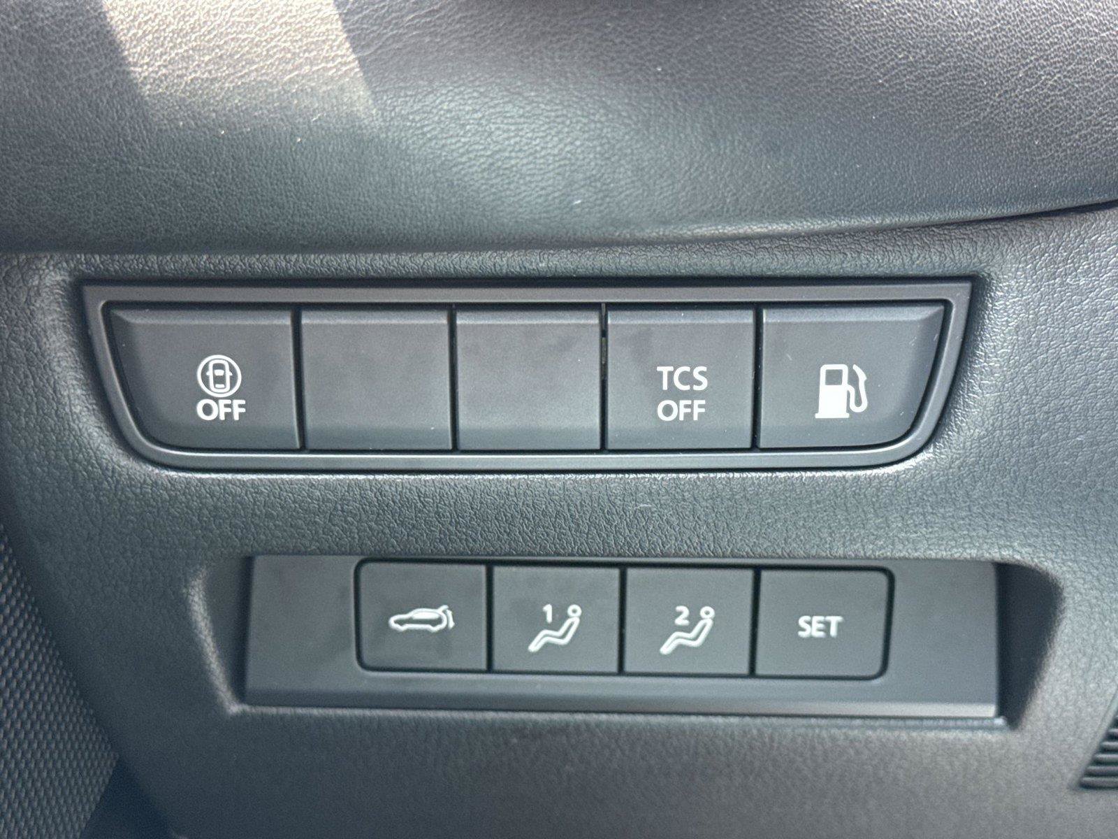 Used 2025 MAZDA CX-50 AWD 2.5 Hybrid w/ Premium Pkg image 33
