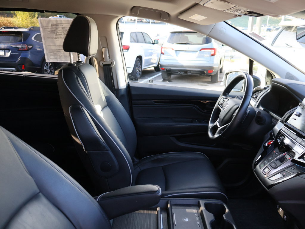Certified 2025 Honda Odyssey Touring image 8