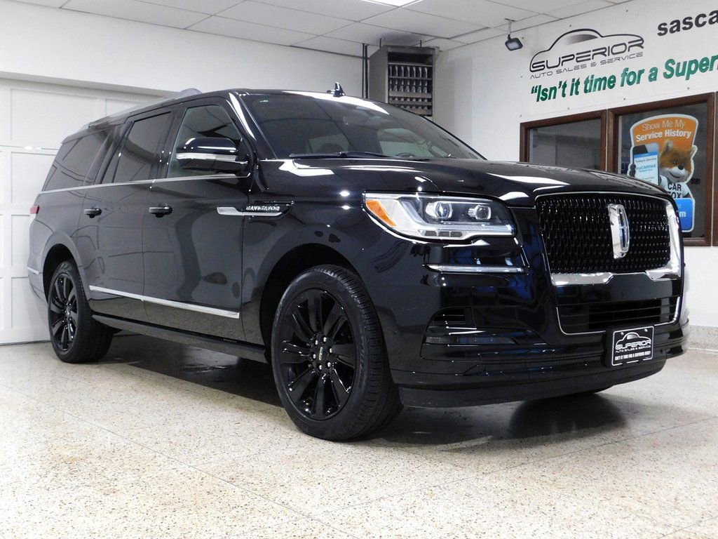 Used 2024 Lincoln Navigator L Reserve w/ Equipment Group 201A image 5
