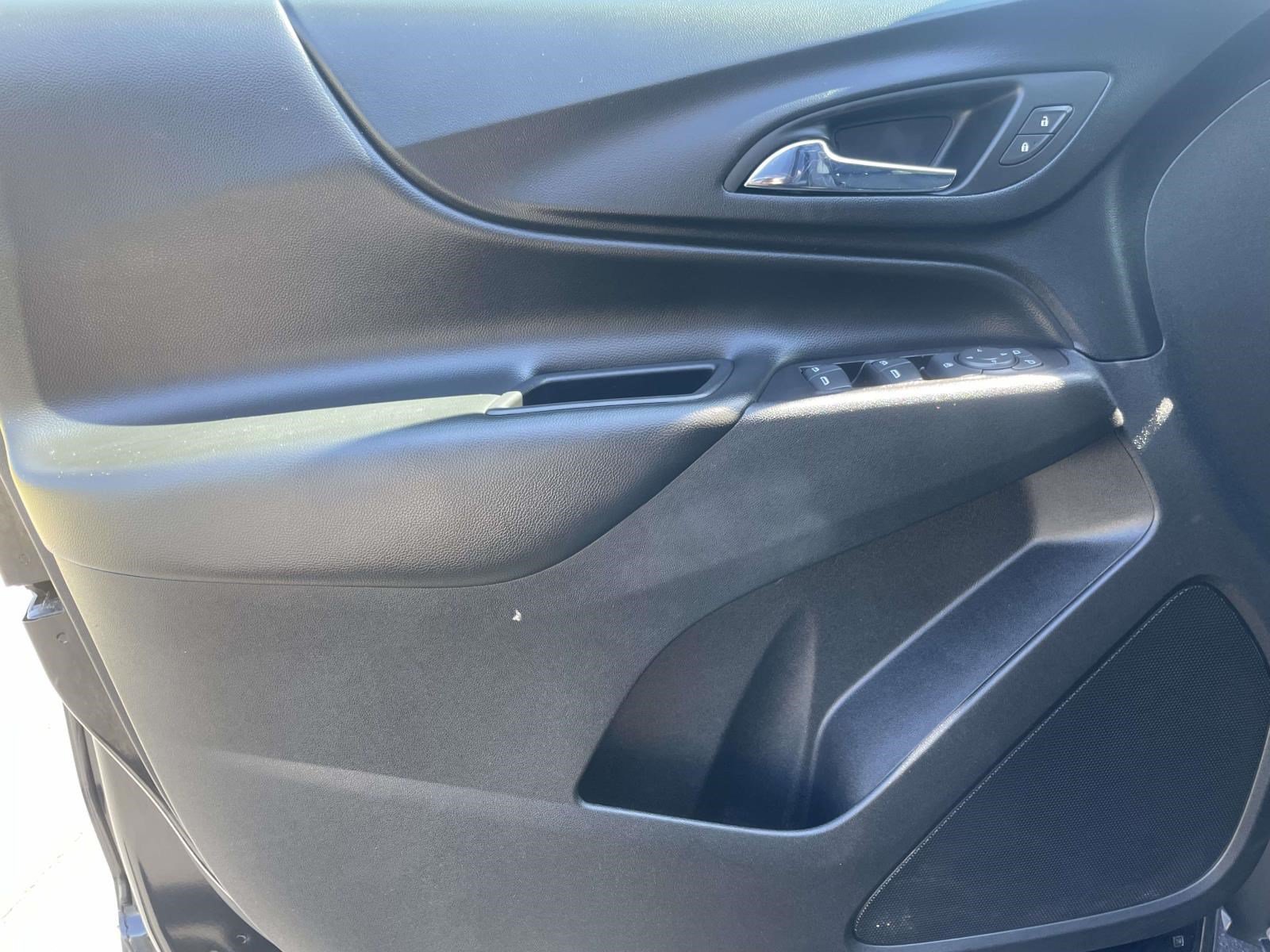 Used 2019 Chevrolet Equinox LT FWD image 16
