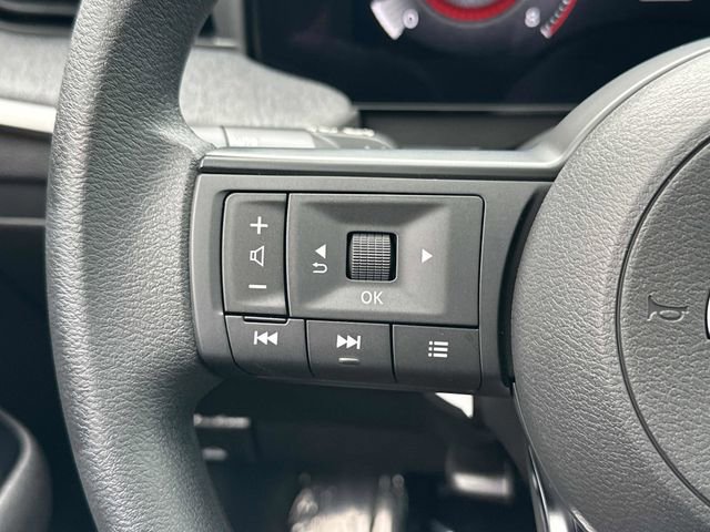 New 2025 Nissan Kicks SV w/ SV Premium Package AWD/4WD image 18